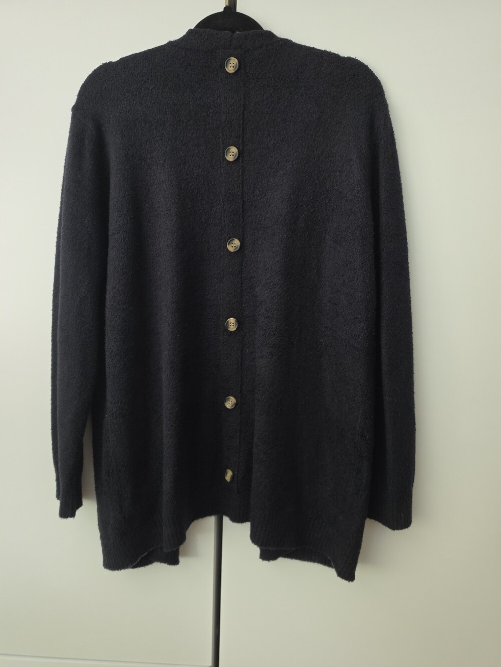 Rachel Zoe L Cozy Black Button-Back Women's Sweater